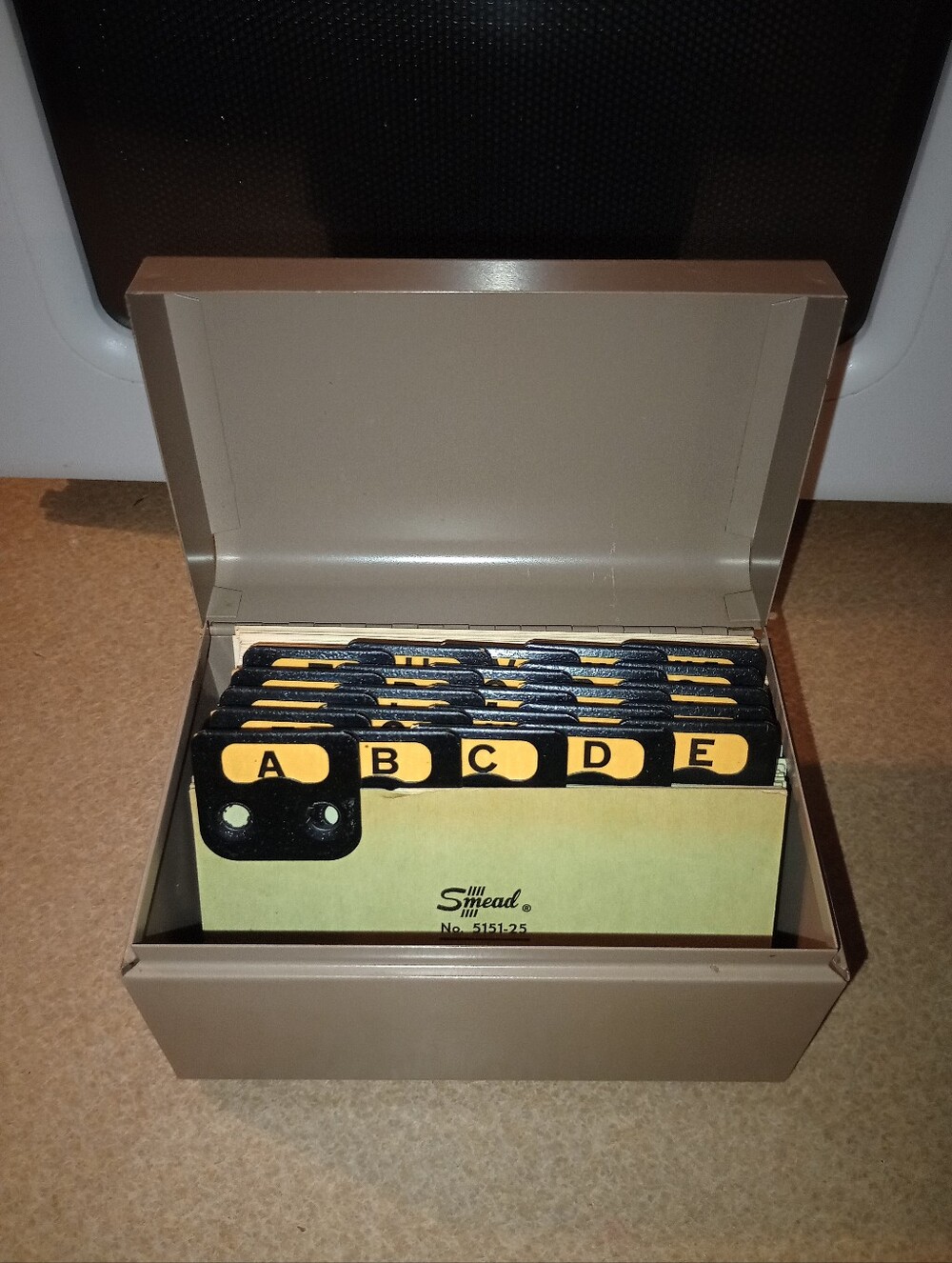 Vintage Smead Index Card File Box with Alphabet Tabs (Black & Yellow)